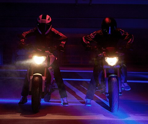 Sarah Lezito และ Chris Northover กับ G 310 R Park n Ride Challenge