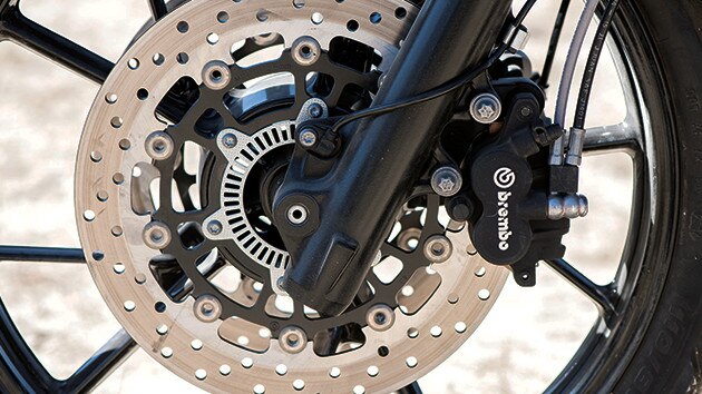 F 700 GS twin disc brake