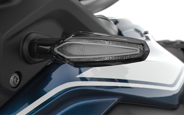 We see the LED indicators of the F 850 GS.