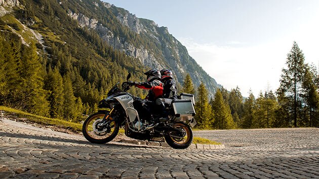 เบาะที่นั่งยาวเพื่อความสะดวกสบายของ BMW F 850 GS Adventure รุ่นใหม่