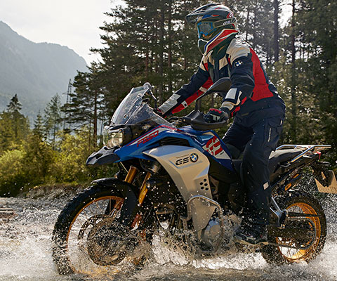 BMW F 850 GS Adventure รุ่นใหม่ในการใช้งานบนทางวิบาก