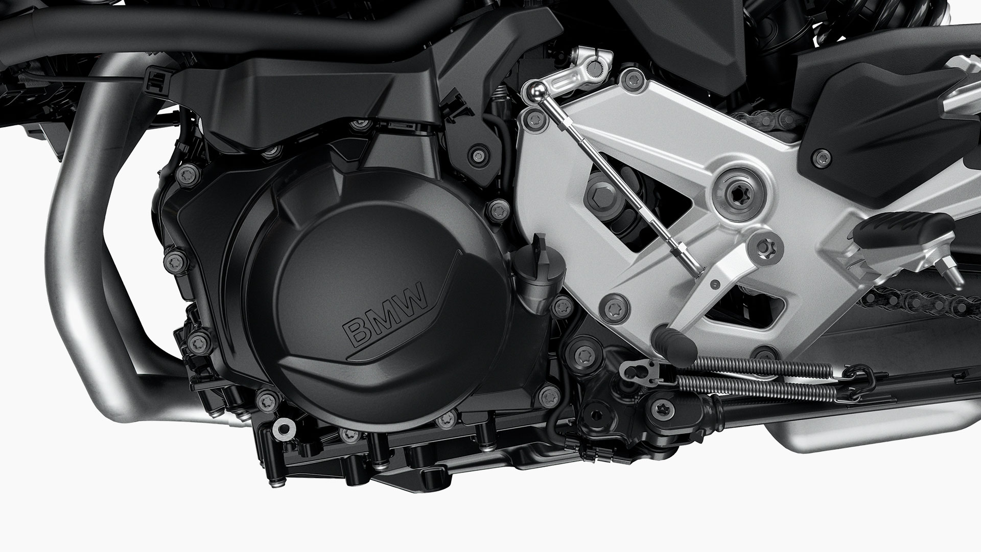 We see the engine of the F 900 R. It is the heart of the F 900 R and a guarantee of your riding enjoyment.
