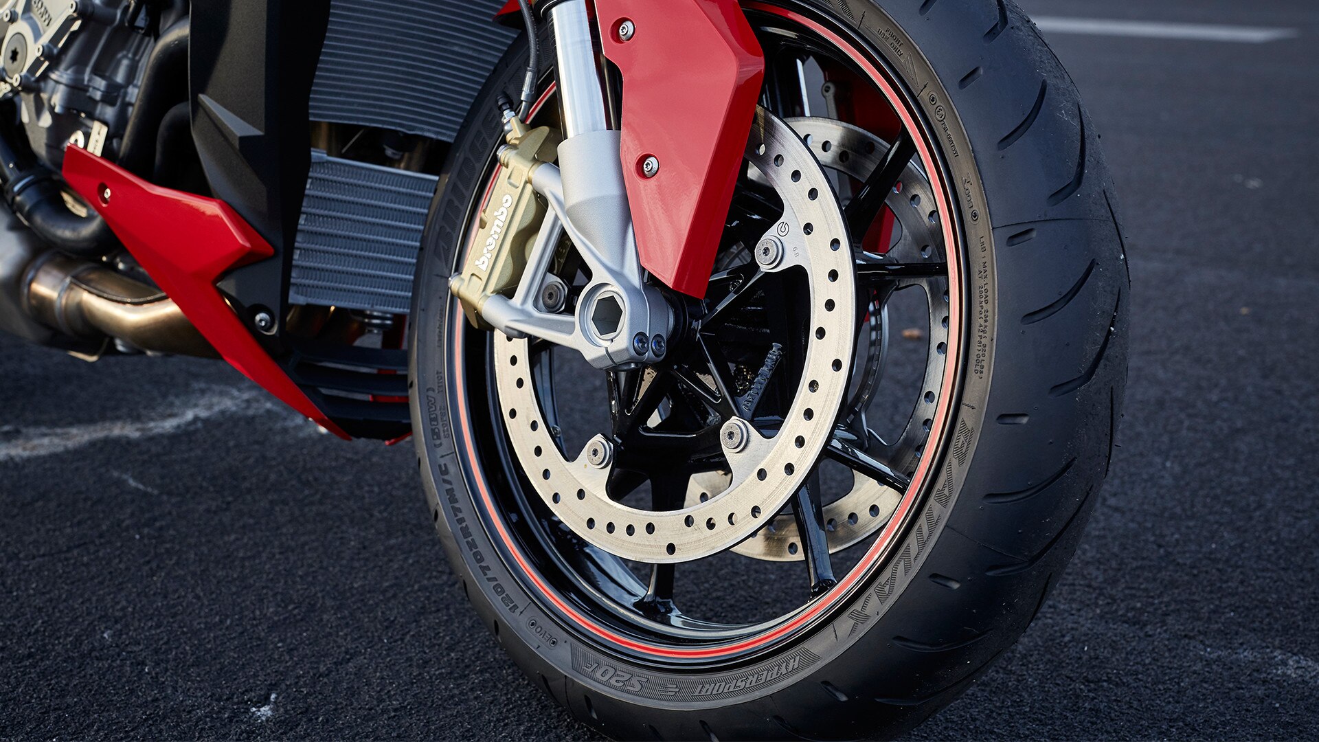 เบรกสมรรถนะสูงของ S 1000 R