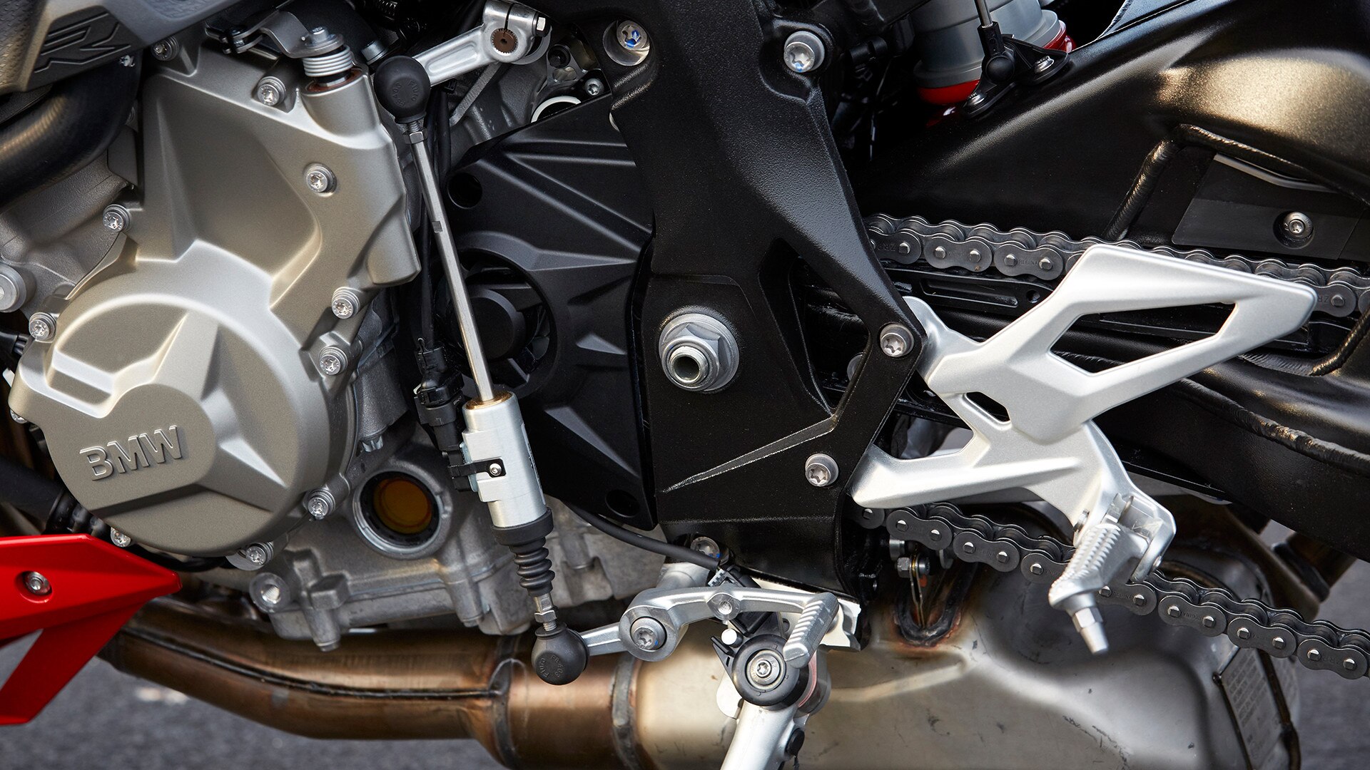 ระบบช่วยเปลี่ยนเกียร์แบบโปรของ S 1000 R