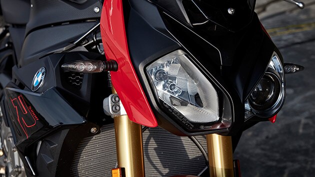 ส่วนหน้าที่เด่นชัดของ S 1000 R