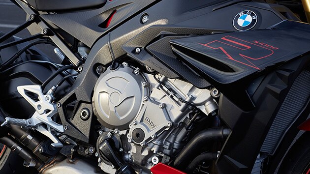 ขอบประดับข้างแบบลดทอนของ S 1000 R
