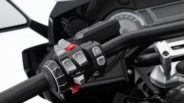 ระบบช่วยถอยหลัง K 1600 B